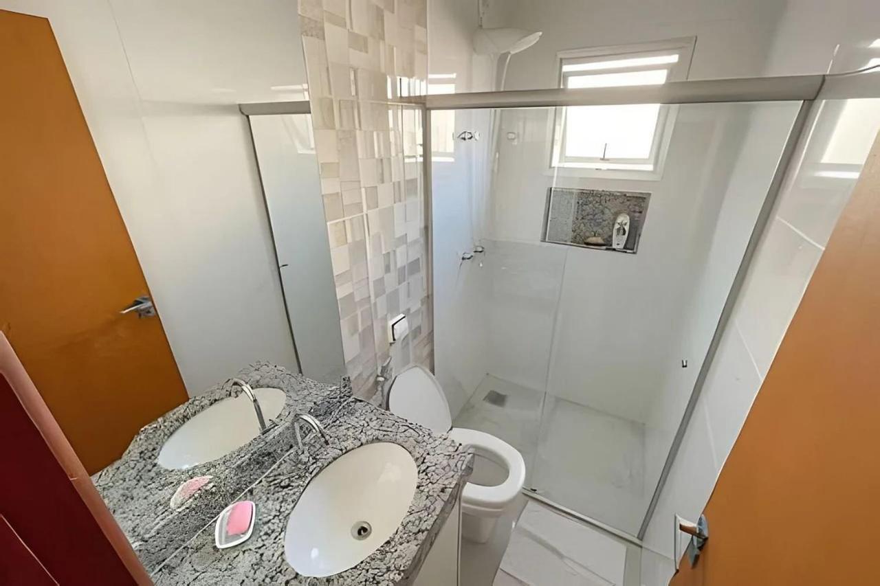 202- Apartamento De 2 Quartos Para Ate 5 Hospedes Patos de Minas Luaran gambar